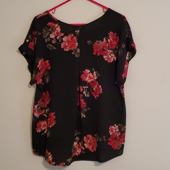 Top - Picture 5 of 6